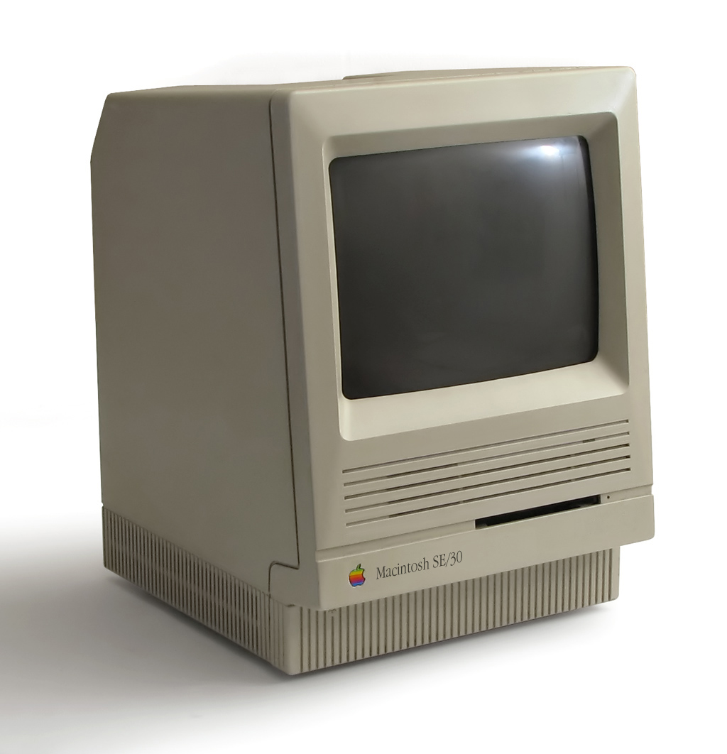 Apple Macintosh SE/30 Retro Computer